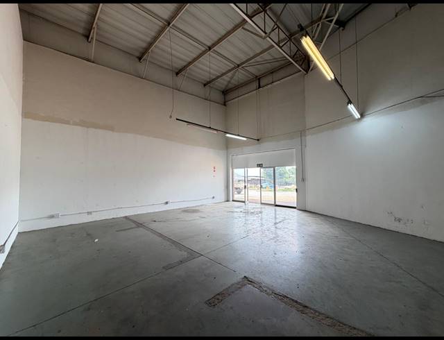 379M² WAREHOUSE TO LET IN HALFWAY HOUSE